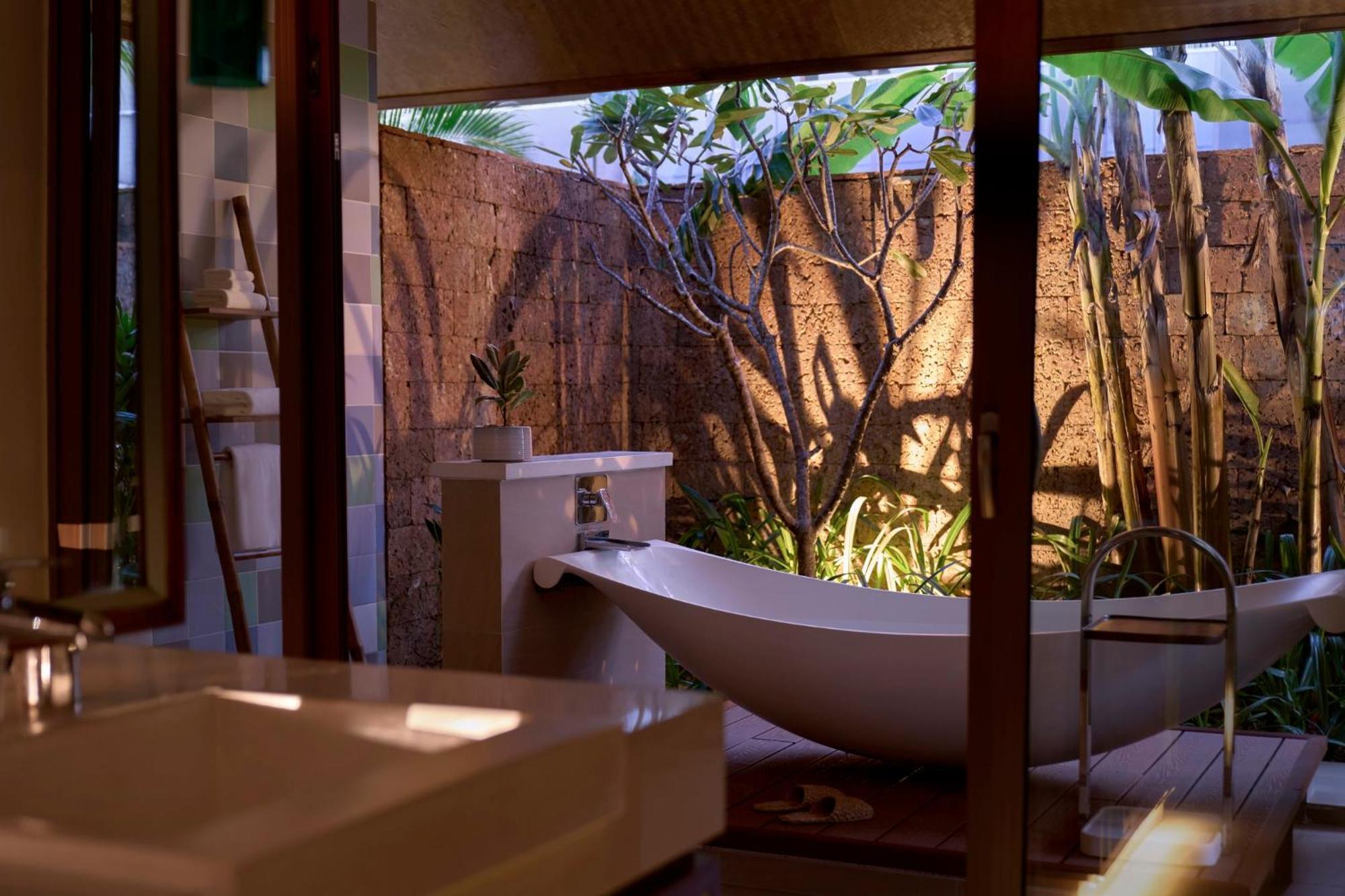 Voco Quang Binh Resort By Ihg Донг Хой Екстериор снимка